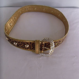 Kathy Van Zeeland Leopard Print belt